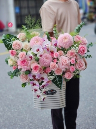 Hộp hoa, giỏ hoa chúc mừng MS624