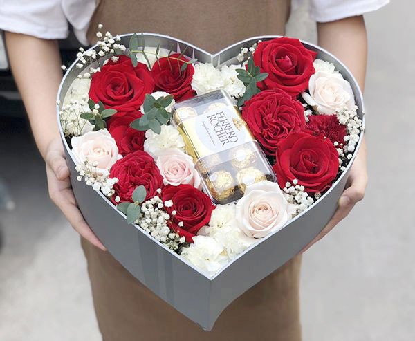 Shop hoa tươi Hải Phòng chuyên làm các mẫu hoa hồng trái tim đẹp nhất
